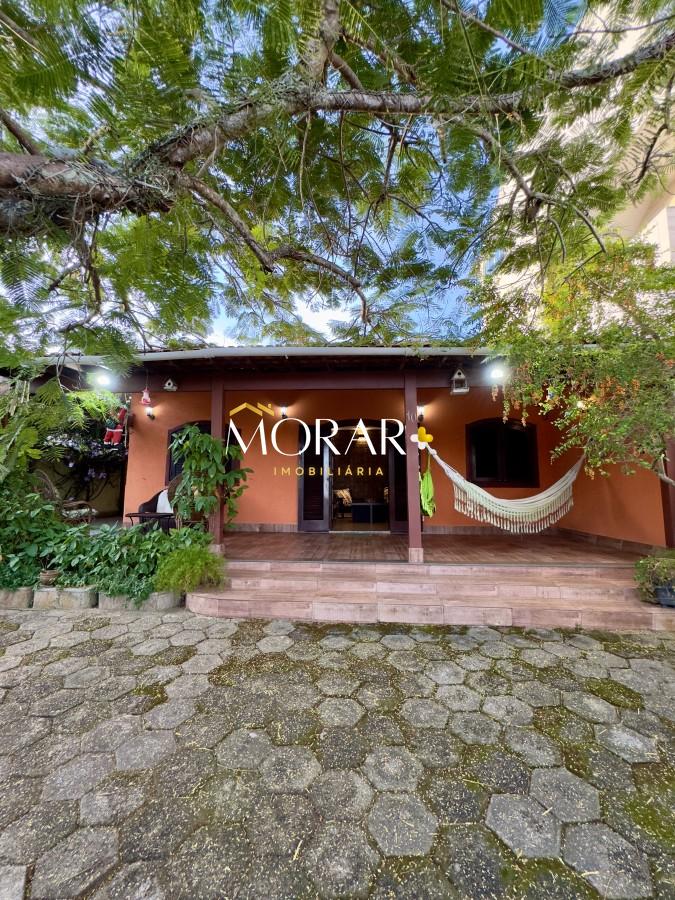 Casa à venda com 3 quartos, 412m² - Foto 1