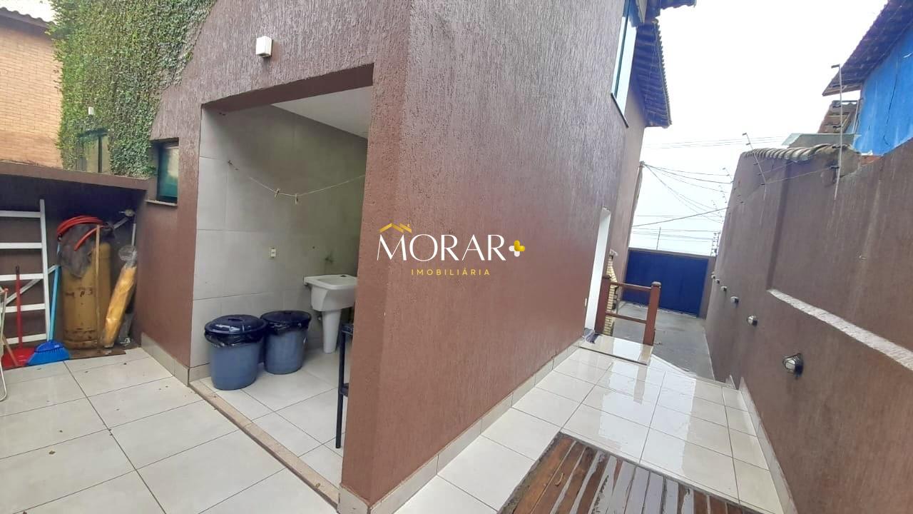 Casa, 5 quartos, 220 m² - Foto 2